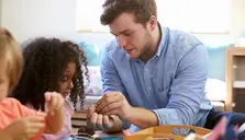 En pedagog och ett barn