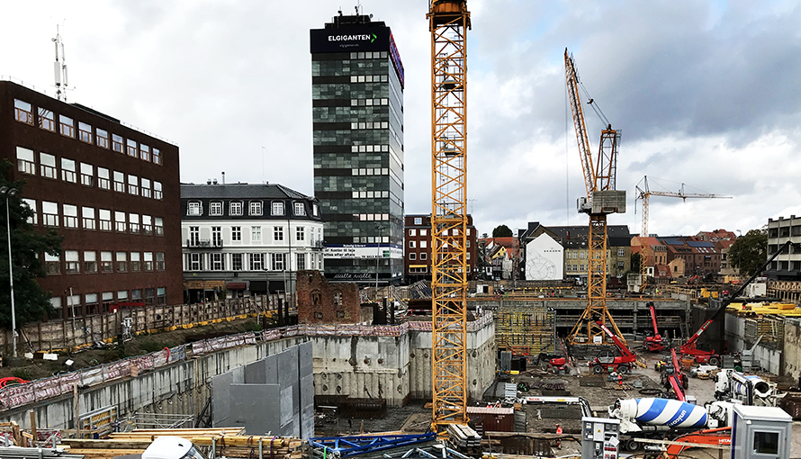 Bygget av ny stadsbebyggelse i centrala Odense.