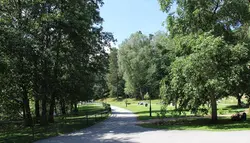 Sjöpromenad runt Ramnasjön