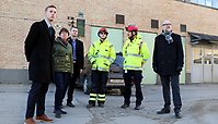 Niklas Arvidsson (KD), Kerstin Hermansson (C), Ulf Olsson (S), insatsledarna Mats Hermansson och Pontus Studal från Räddningstjänsten, Svante Stomberg.